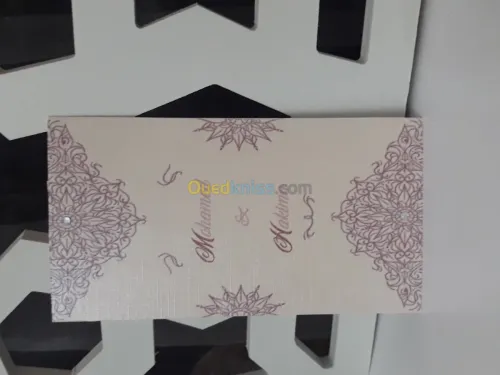Vent des cartes d'invitations 