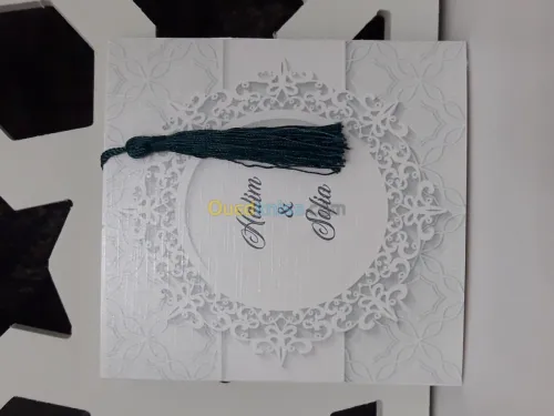 Vent des cartes d'invitations 
