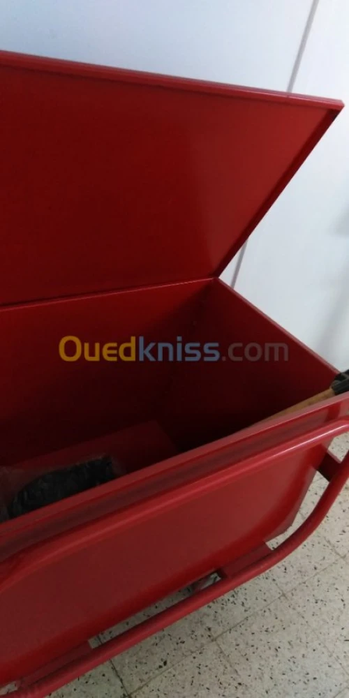 BAG A SABLE ET ARMOIRE POUR EXTINCTEUR