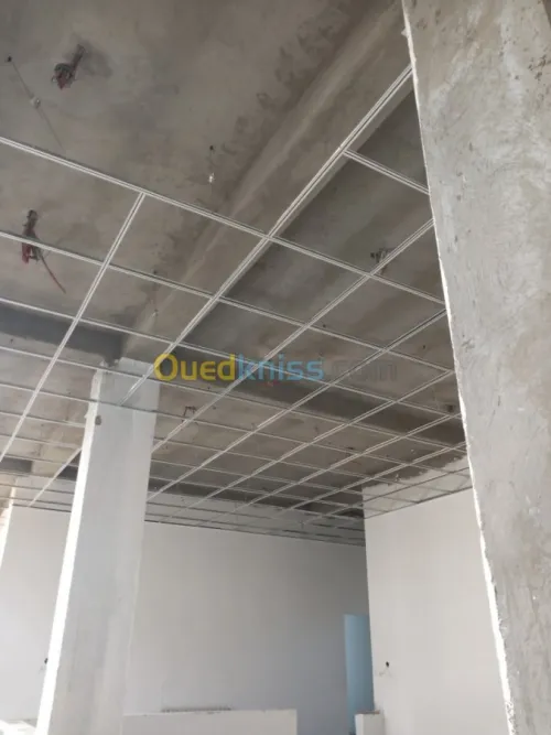 Aluminium verre résine formica