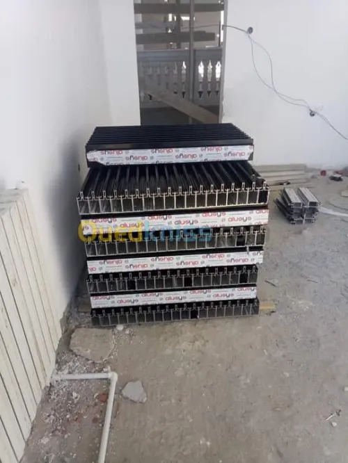 Aluminium verre résine formica