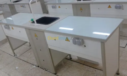 Table de laboratoire 