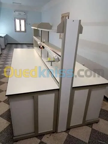 Table de laboratoire 