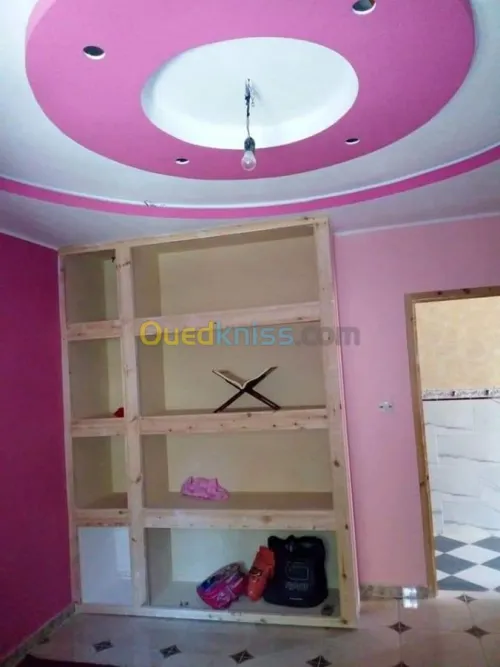 Placoplatre , pvc et peinture