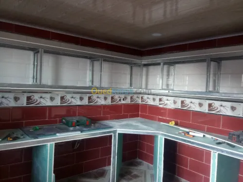 Placoplatre , pvc et peinture