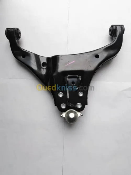 TRIANGLE DE SUSPENSION INF ISUZU D-MAX