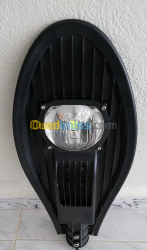 Luminaires LED, LED Solaire Intégré 