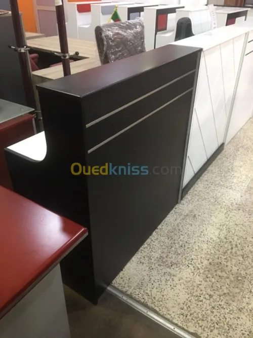 mobilier et divers meubles de bureaux