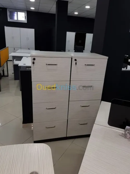 mobilier et divers meubles de bureaux