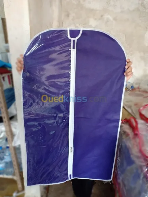 housse de vêtements