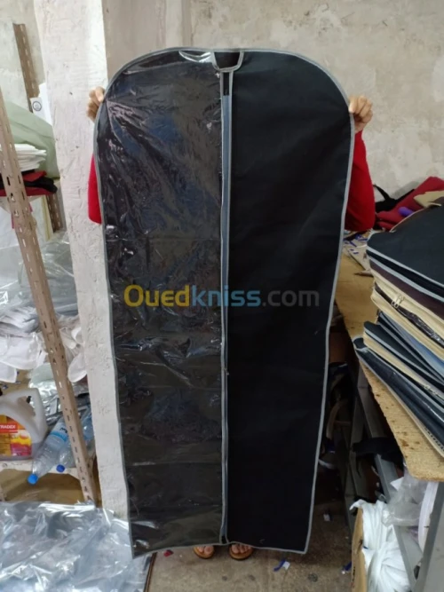housse de vêtements