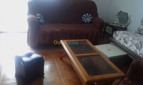 Bibliotheque table avec 6 chaises et s