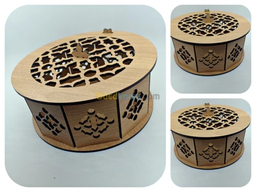 Boîte à gâteaux en bois