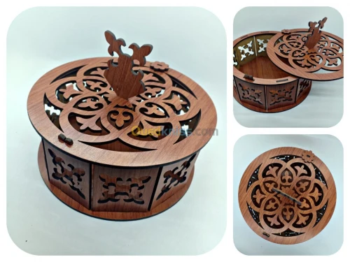 Boîte à gâteaux en bois