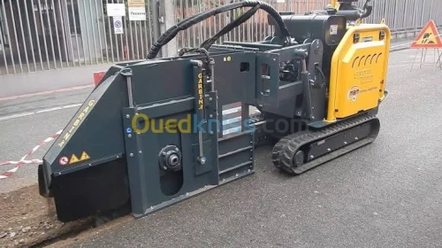 Mini trancheuse  Mini trancheuse 