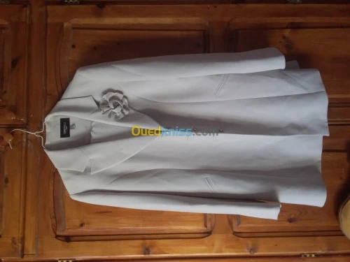 costume francais tres classe taille 44