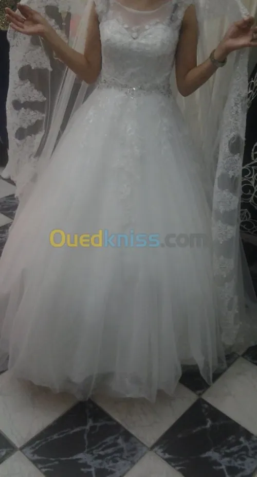 A VENDRE robe blanche made in france 