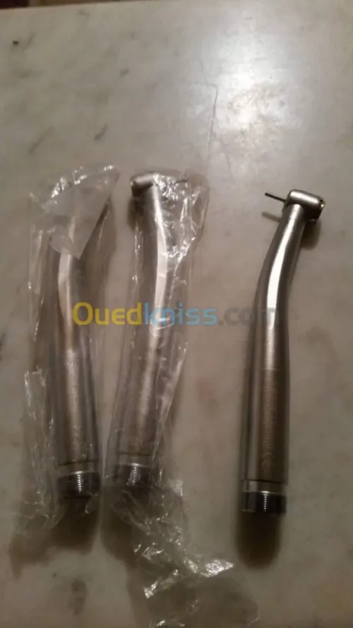 Matériel de dentiste 