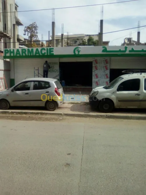 Habiallge facade en alucobande ,mur ri
