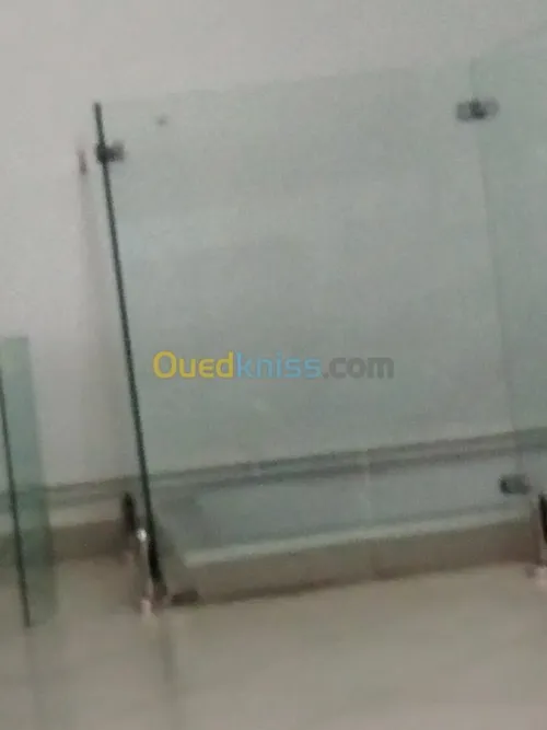 Travaux en inox et verre
