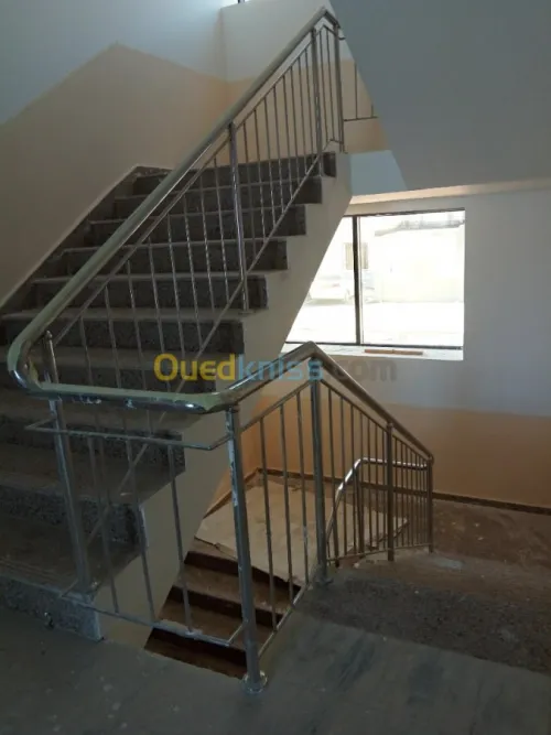 Travaux en inox et verre