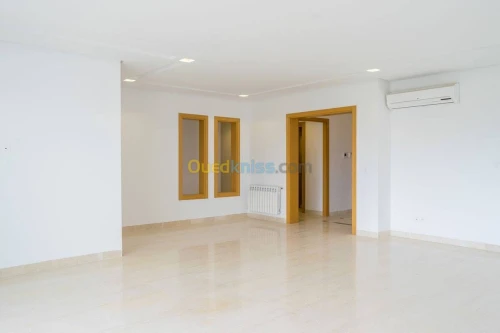 - Electricité  / Plomberie / Rénovation 