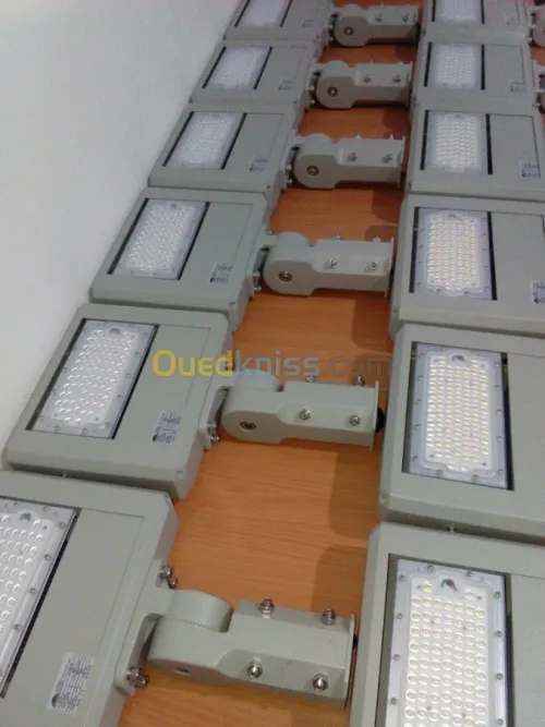 Fabrication des Luminaires à Led