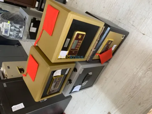 Coffre-forts, armoire blindée, bureau.