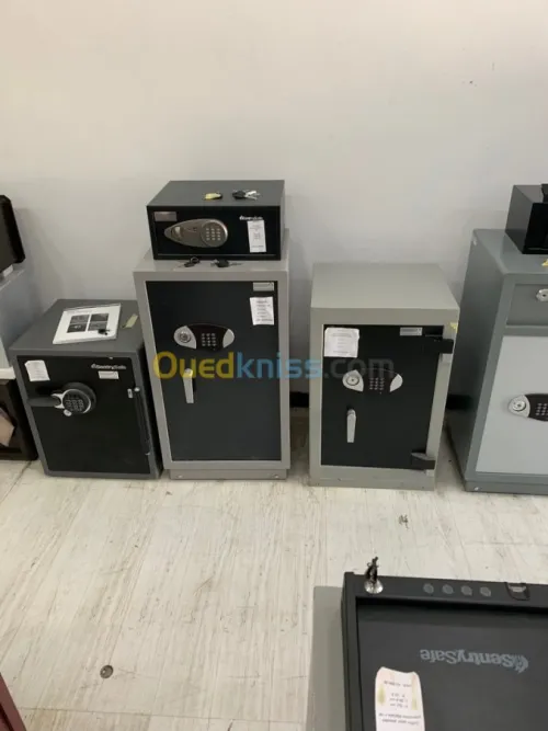 Coffre-forts, armoire blindée, bureau.