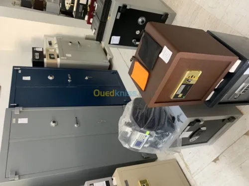 Coffre-forts, armoire blindée, bureau.