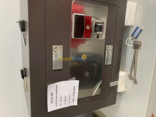 Coffre-forts, armoire blindée, bureau.