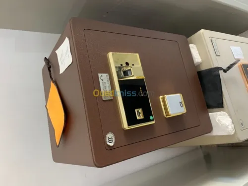 Coffre-forts, armoire blindée, bureau.