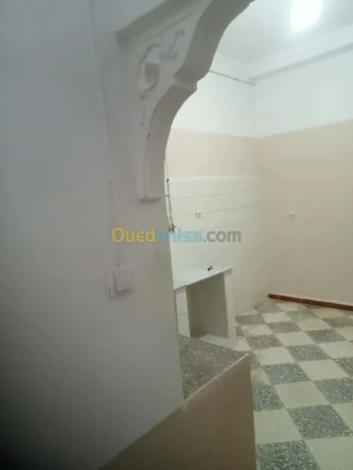 Location Appartement Niveau de villa F2 Alger Bordj el kiffan