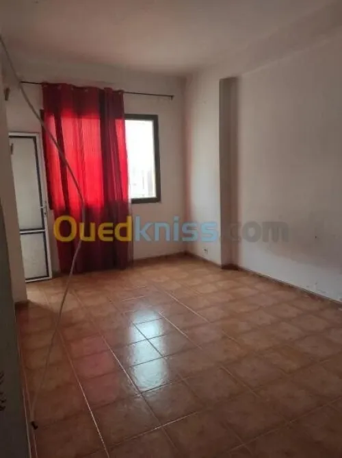Location Appartement Niveau de villa F2 Alger Bordj el kiffan