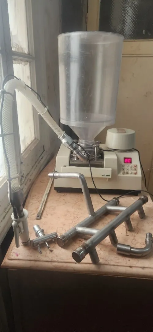 Injecteuse doseuse automatique biscuiterie croissant