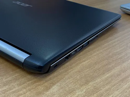ACER ASPIRE A515-573 / I3 7 EME / 8G / 256 SSD /15.6 FHD