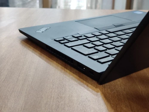 THINKPAD X 280 I5 8EME / 8G / 256 SSD /12.5 FHD