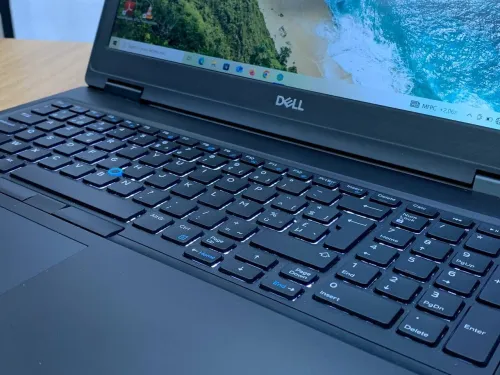 DELL LATITUDE 5591 / INTEL I5 8 EME / 12 G / 256 SSD NVME / 15.6 FHD
