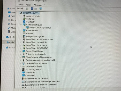 DELL LATITUDE 5500 / INTEL I5 8 EME / 8 G / 256 SSD NVME / 15.6 FHD batterie 40%