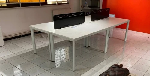 STATION DE TRAVAIL