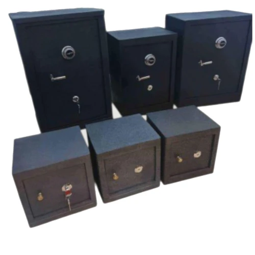 ARMOIRE BLINDE ET COFFRE FORT