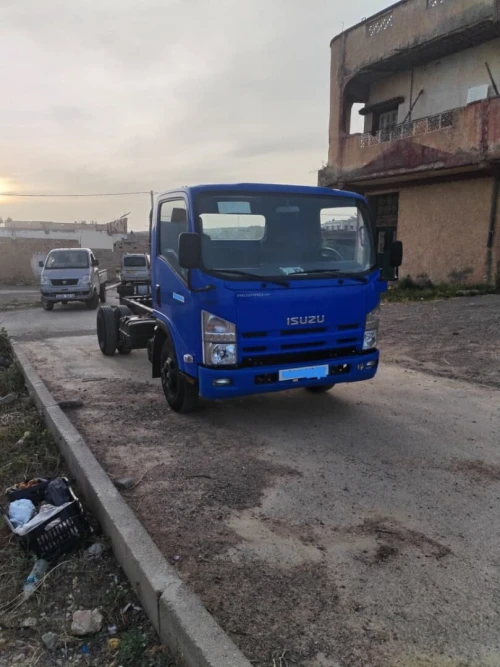 Isuzu Npr 2013