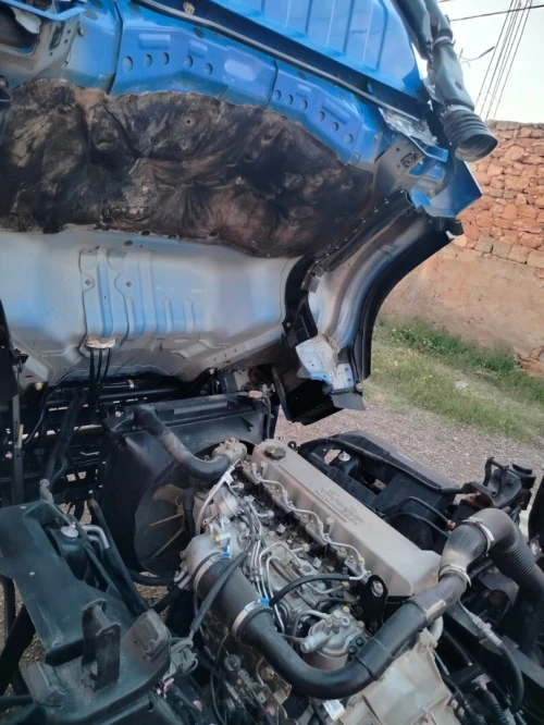 Isuzu NPR 2013