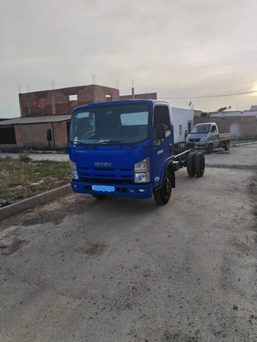 Isuzu Npr 2013