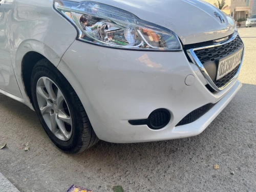 Peugeot 208 2015 Access