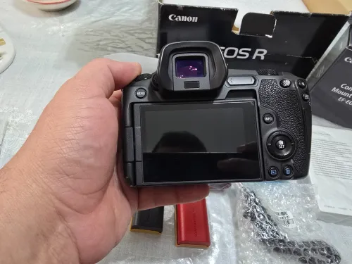 Canon EOS R + bague ring RF/EF + accessoires (complet)