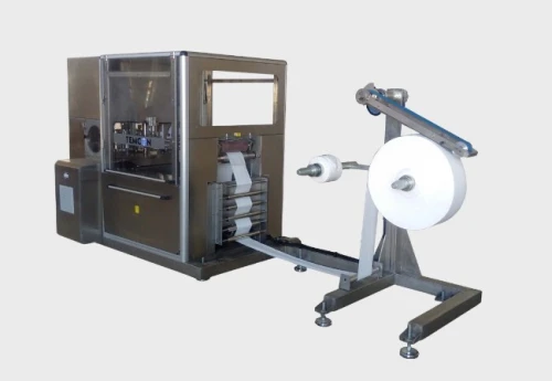 Machines à plier en croix pour lingettes humides + Ligne de conditionnement de lingettes humides