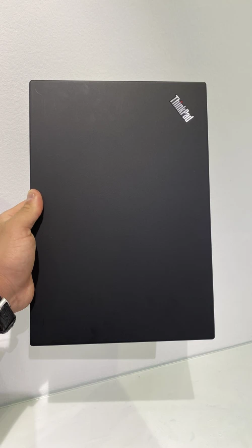 LENOVO T14 RYZEN 5 PRO 04TH 8RAM 256SSD ÉTAT 10/10