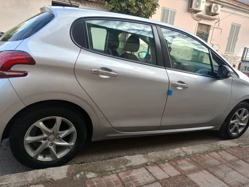 Peugeot 208 2016 Active Facelift