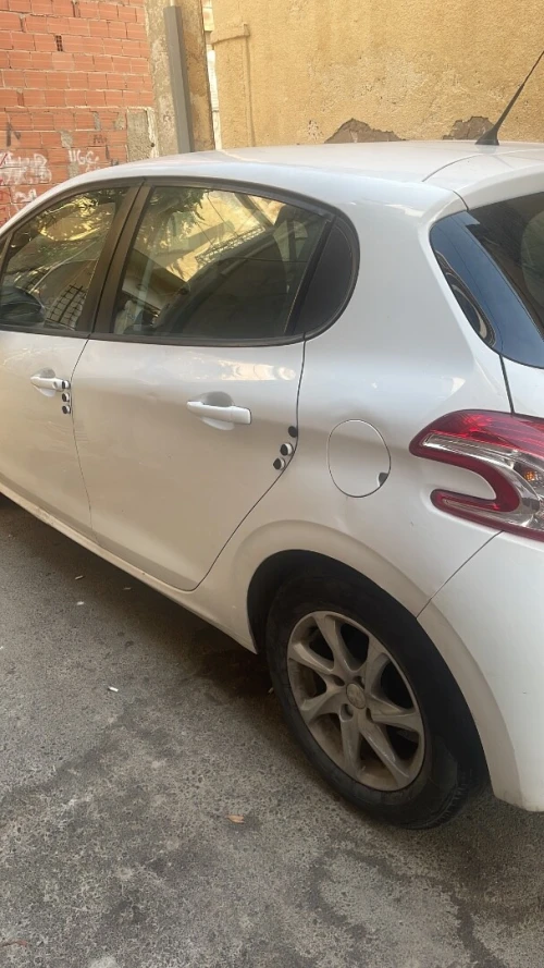 Peugeot 208 2015 208